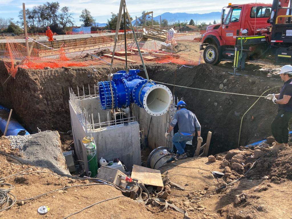 Montaje de tuberías planta agua potable Rancagua Chile